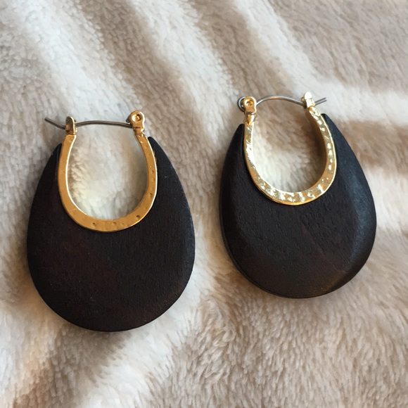 NIB Espresso Wood and Gold Hoop Earrings - Picture 6 of 16